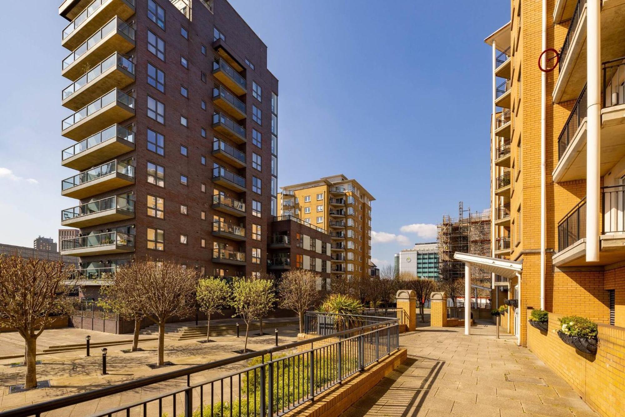 Wild Roses Service Apartments - East India London Exterior photo