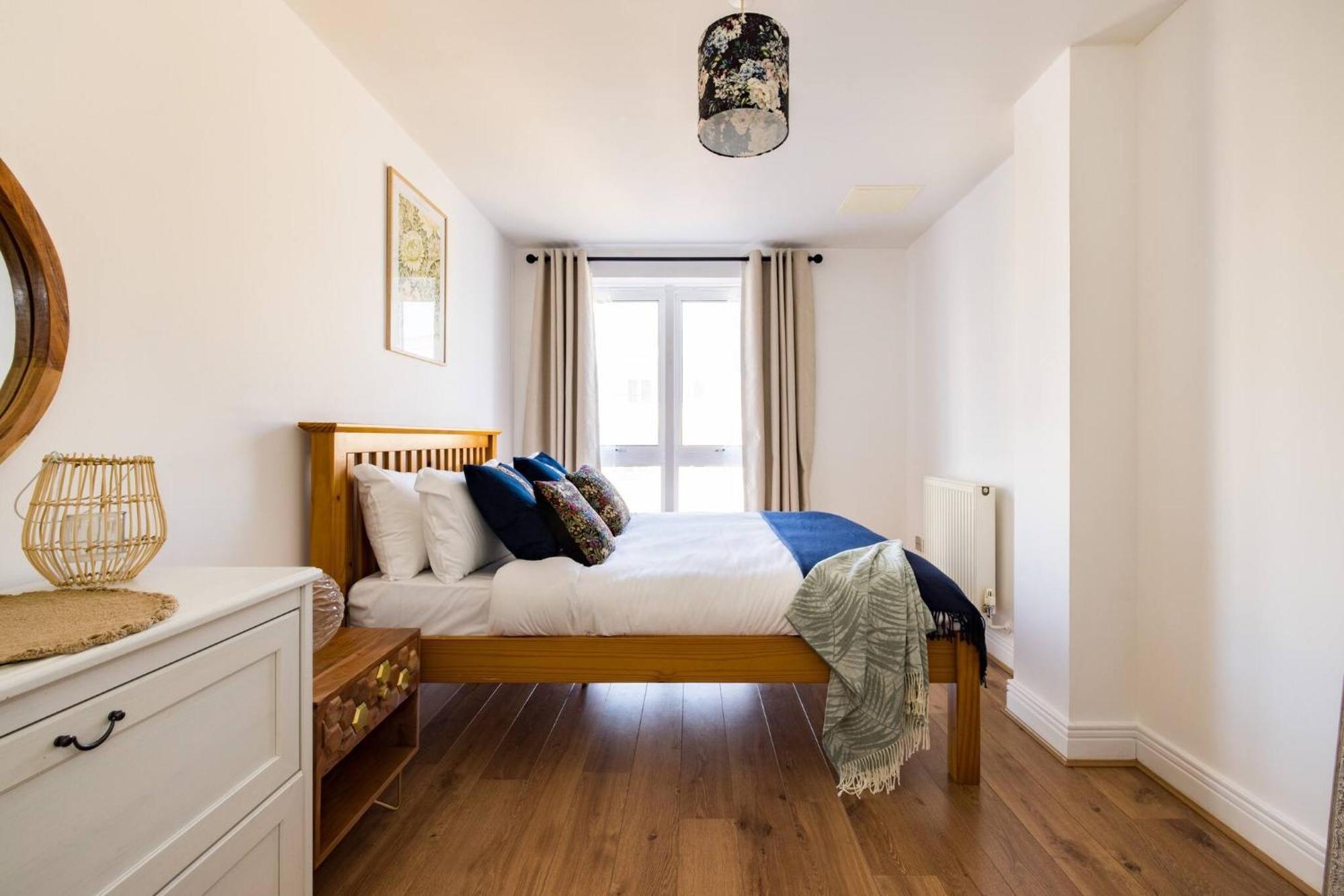 Wild Roses Service Apartments - East India London Exterior photo